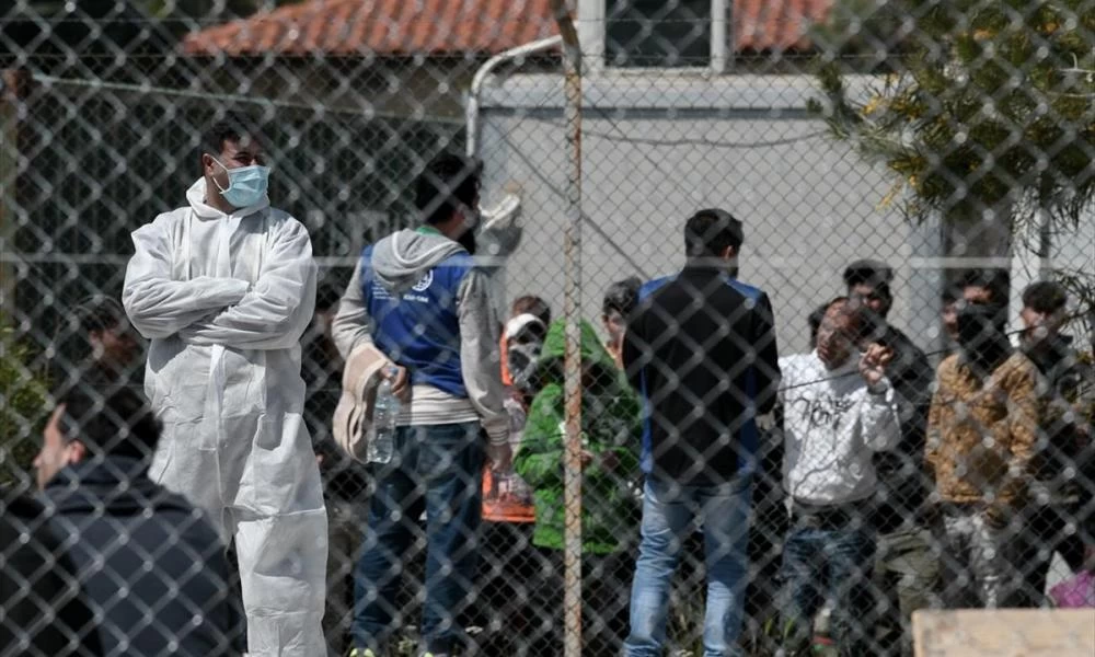 Μαλακάσα: Βγήκαν μαχαίρια κατά αστυνομικών στη δομή μεταναστών